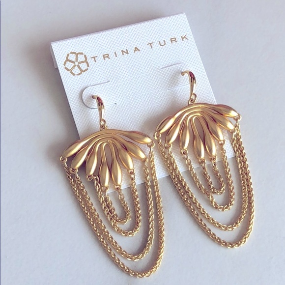 Trina Turk Jewelry - 🆕Trina Turk | Retro Botanic Drape Chain Earrings